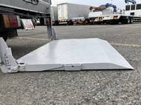 いすゞエルフアルミバン小型（2t・3t）[写真13]