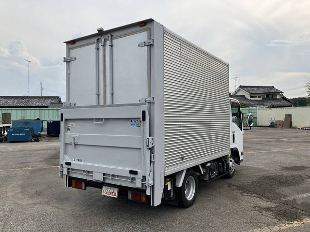 いすゞエルフアルミバン小型（2t・3t）[写真02]