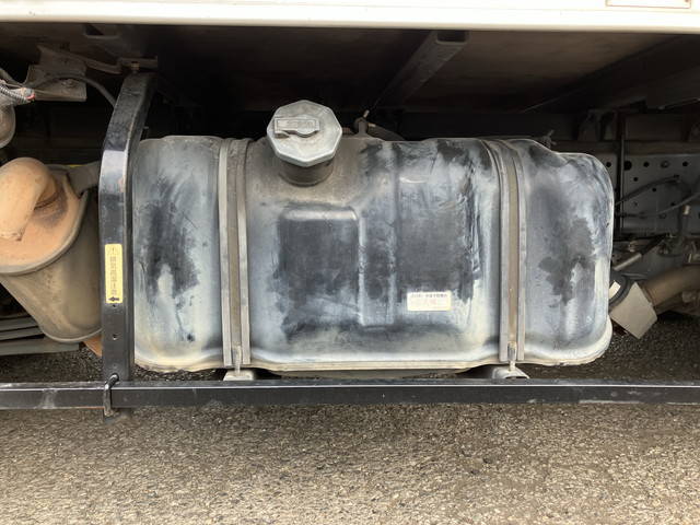 いすゞエルフアルミバン小型（2t・3t）[写真22]