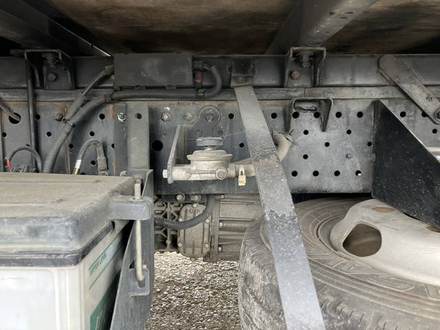 いすゞエルフアルミバン小型（2t・3t）[写真25]