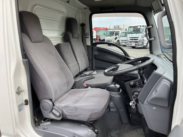 いすゞエルフアルミバン小型（2t・3t）[写真35]