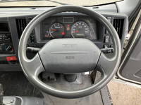 いすゞエルフアルミバン小型（2t・3t）[写真37]