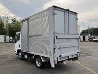 いすゞエルフアルミバン小型（2t・3t）[写真04]