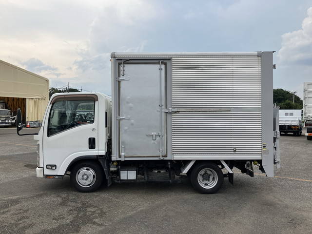 いすゞエルフアルミバン小型（2t・3t）[写真05]