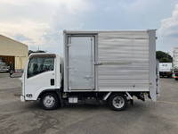 いすゞエルフアルミバン小型（2t・3t）[写真05]