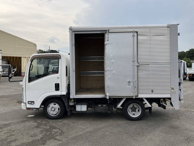 いすゞエルフアルミバン小型（2t・3t）[写真06]