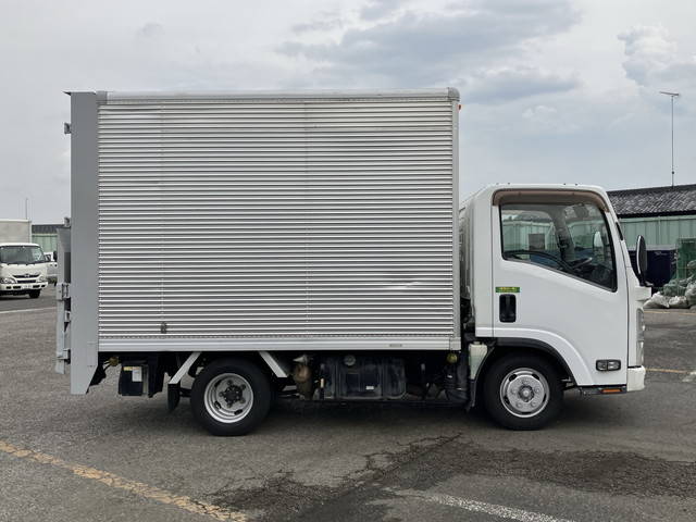 いすゞエルフアルミバン小型（2t・3t）[写真07]
