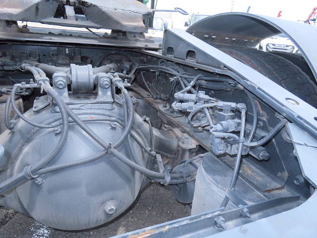 いすゞギガトレーラーヘッド（トラクターヘッド）大型（10t）[写真10]