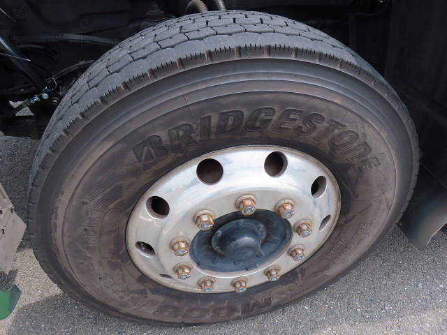 いすゞギガトレーラーヘッド（トラクターヘッド）大型（10t）[写真12]