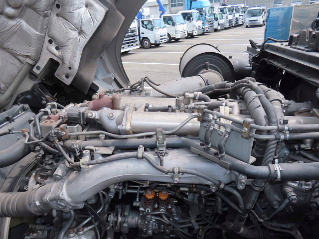 いすゞギガトレーラーヘッド（トラクターヘッド）大型（10t）[写真13]