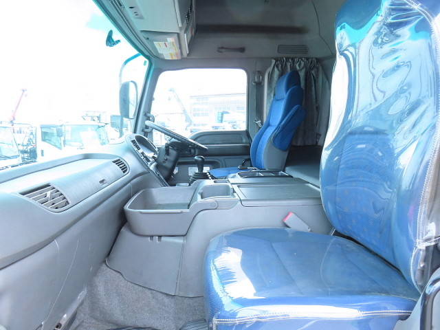 いすゞギガトレーラーヘッド（トラクターヘッド）大型（10t）[写真19]