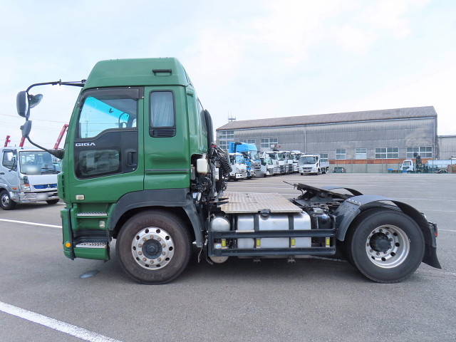 いすゞギガトレーラーヘッド（トラクターヘッド）大型（10t）[写真23]