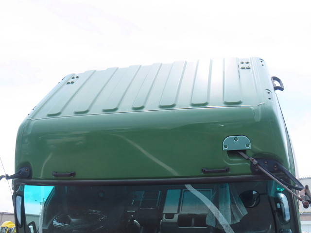 いすゞギガトレーラーヘッド（トラクターヘッド）大型（10t）[写真28]