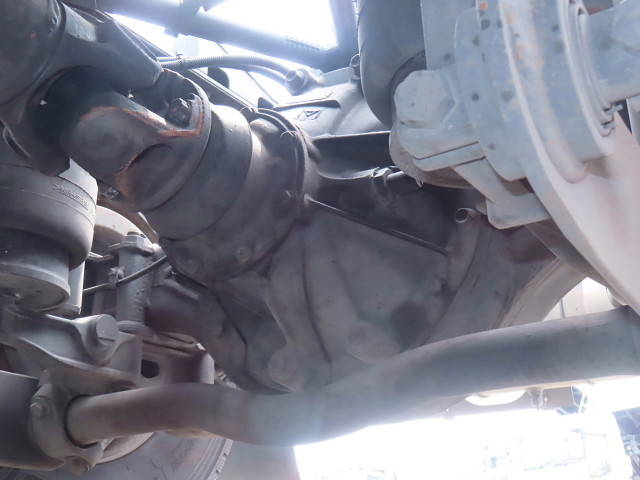 いすゞギガトレーラーヘッド（トラクターヘッド）大型（10t）[写真07]