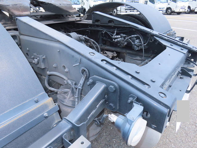 いすゞギガトレーラーヘッド（トラクターヘッド）大型（10t）[写真08]
