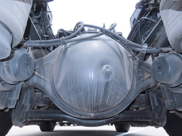 いすゞギガトレーラーヘッド（トラクターヘッド）大型（10t）[写真09]