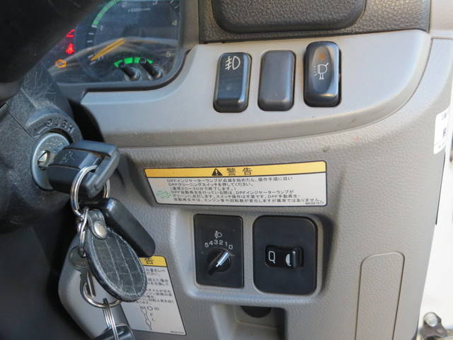 三菱その他の車種ダブルキャブ（Wキャブ）小型（2t・3t）[写真36]