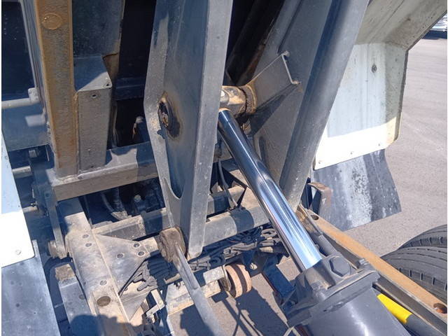 いすゞエルフローダーダンプ小型（2t・3t）[写真11]