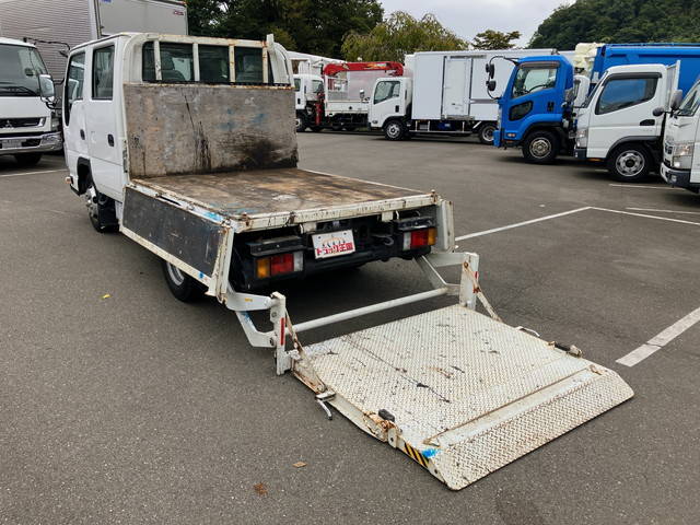 いすゞエルフダブルキャブ（Wキャブ）小型（2t・3t）[写真12]