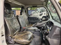 いすゞエルフダブルキャブ（Wキャブ）小型（2t・3t）[写真28]