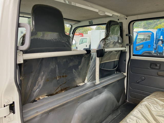 いすゞエルフダブルキャブ（Wキャブ）小型（2t・3t）[写真32]