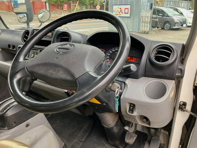 日野デュトロダブルキャブ（Wキャブ）小型（2t・3t）[写真29]