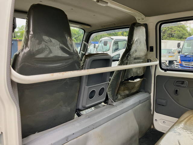 日野デュトロダブルキャブ（Wキャブ）小型（2t・3t）[写真32]