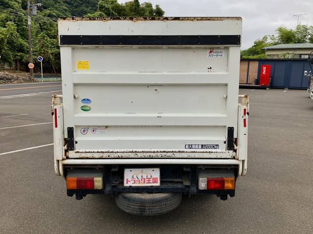 日野デュトロダブルキャブ（Wキャブ）小型（2t・3t）[写真08]