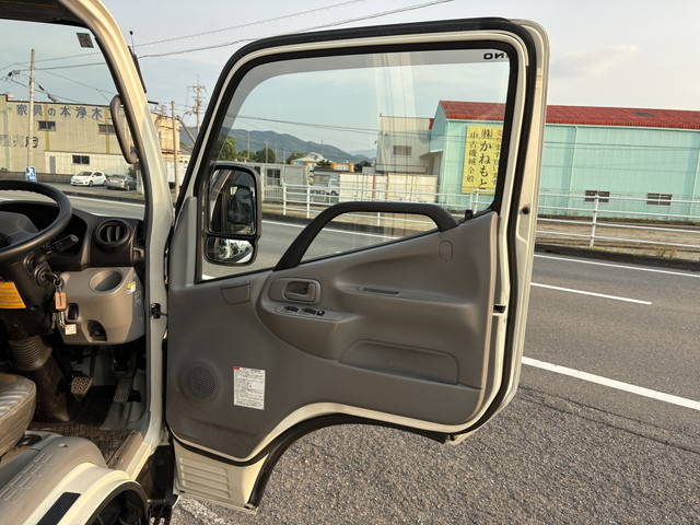 中古ダブルキャブ（Wキャブ） 日野 兵庫・京都・愛媛 デュトロ