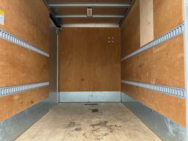 三菱ふそうキャンターアルミバン小型（2t・3t）[写真12]