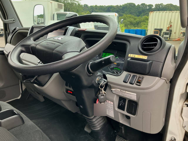 三菱ふそうキャンターアルミバン小型（2t・3t）[写真33]