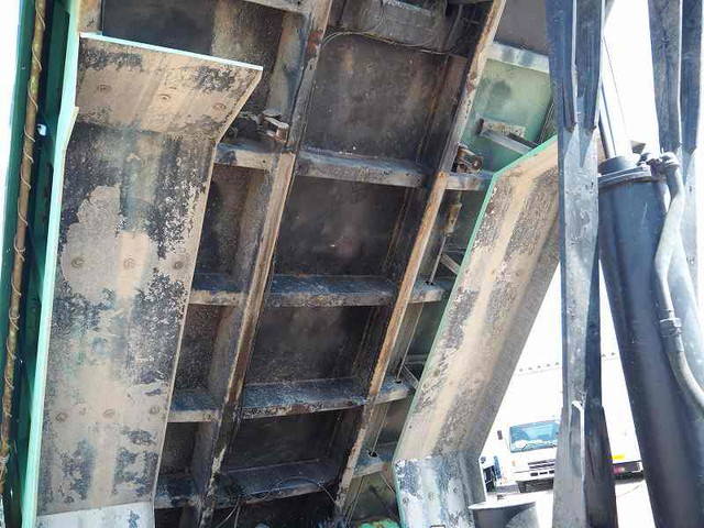 UDトラックスコンドル深ダンプ（土砂禁ダンプ）増トン（6t・8t）[写真12]