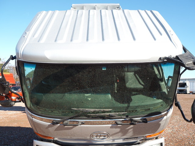 UDトラックスコンドル深ダンプ（土砂禁ダンプ）増トン（6t・8t）[写真15]