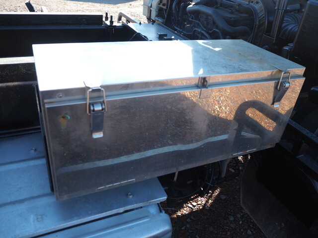 UDトラックスコンドル深ダンプ（土砂禁ダンプ）増トン（6t・8t）[写真20]