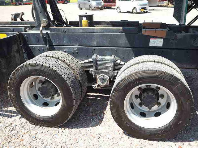 UDトラックスコンドル深ダンプ（土砂禁ダンプ）増トン（6t・8t）[写真23]