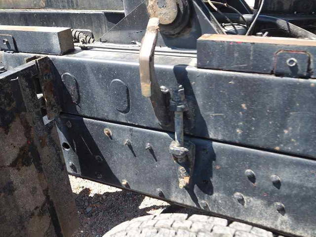 UDトラックスコンドル深ダンプ（土砂禁ダンプ）増トン（6t・8t）[写真24]