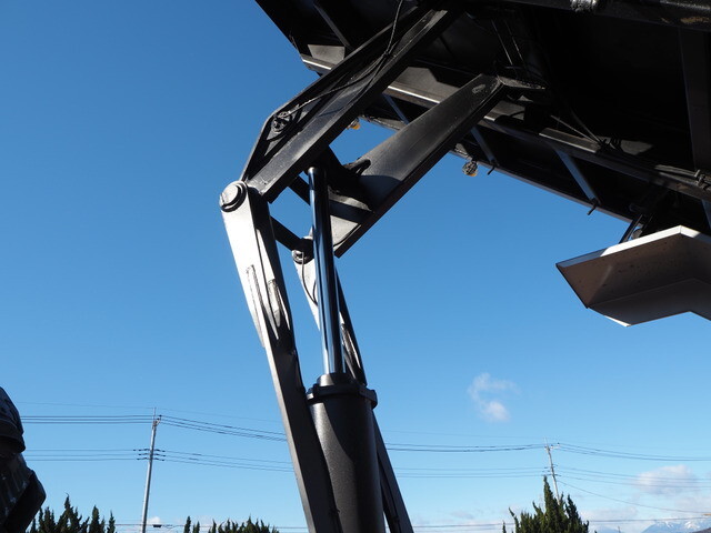 UDトラックスコンドル深ダンプ（土砂禁ダンプ）増トン（6t・8t）[写真27]