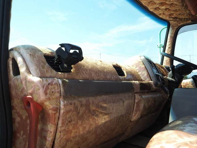 UDトラックスコンドル深ダンプ（土砂禁ダンプ）増トン（6t・8t）[写真34]