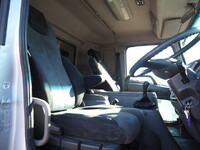 UDトラックスコンドル深ダンプ（土砂禁ダンプ）増トン（6t・8t）[写真37]