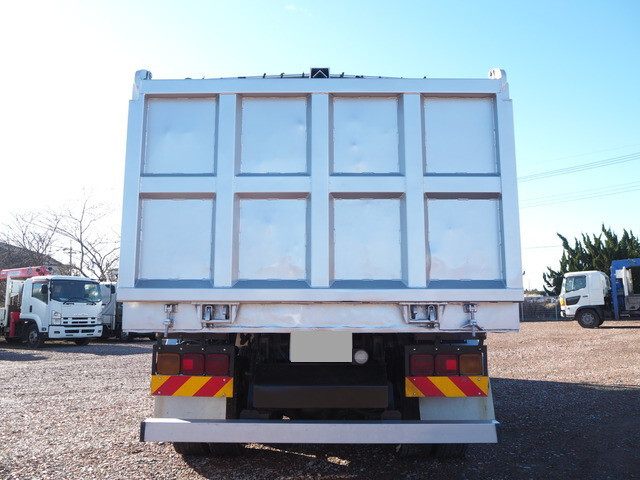 UDトラックスコンドル深ダンプ（土砂禁ダンプ）増トン（6t・8t）[写真08]