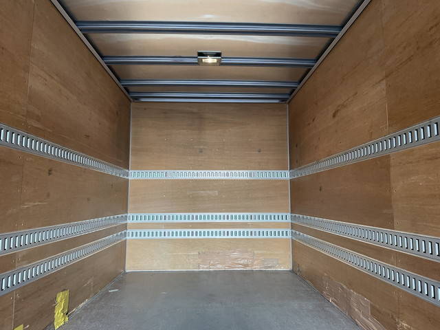 いすゞエルフアルミバン小型（2t・3t）[写真12]