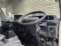 いすゞエルフアルミバン小型（2t・3t）[写真24]