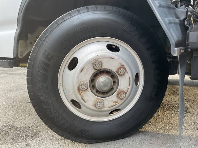 いすゞエルフアルミバン小型（2t・3t）[写真28]