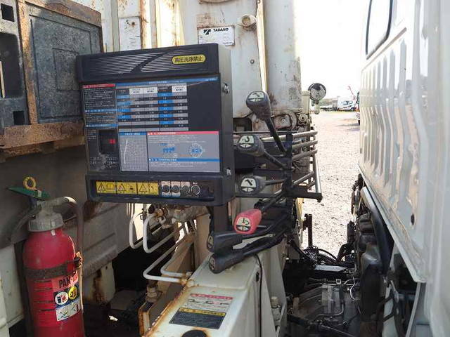 日野デュトロクレーン3段小型（2t・3t）[写真10]