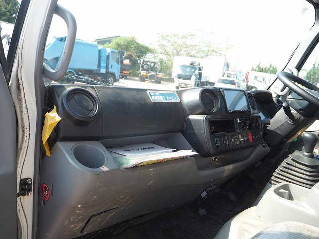 日野デュトロクレーン3段小型（2t・3t）[写真30]