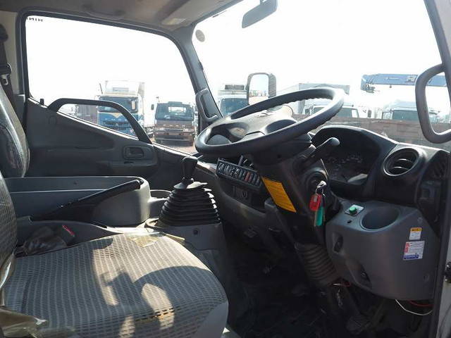 日野デュトロクレーン3段小型（2t・3t）[写真32]