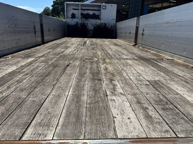 三菱ふそうファイターアルミブロック増トン（6t・8t）[写真08]