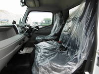 三菱ふそうキャンターアルミバン小型（2t・3t）[写真12]