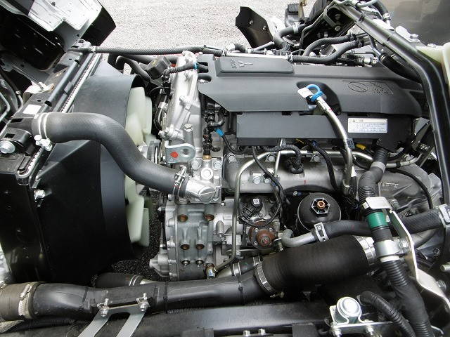 三菱ふそうキャンターアルミバン小型（2t・3t）[写真13]