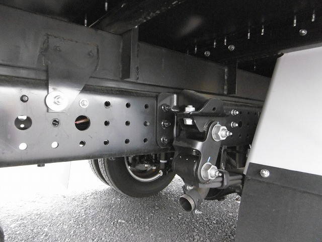 三菱ふそうキャンターアルミバン小型（2t・3t）[写真16]